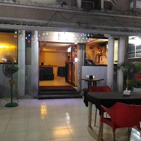 Hotel Palms Navi Mumbai Esterno foto