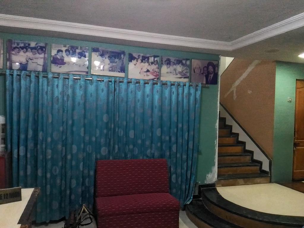 Hotel Palms Navi Mumbai Esterno foto